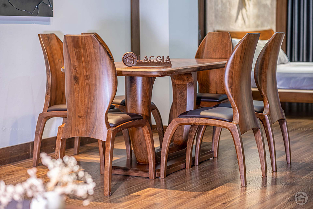 Phân Phối Sản Phẩm Ô Tô