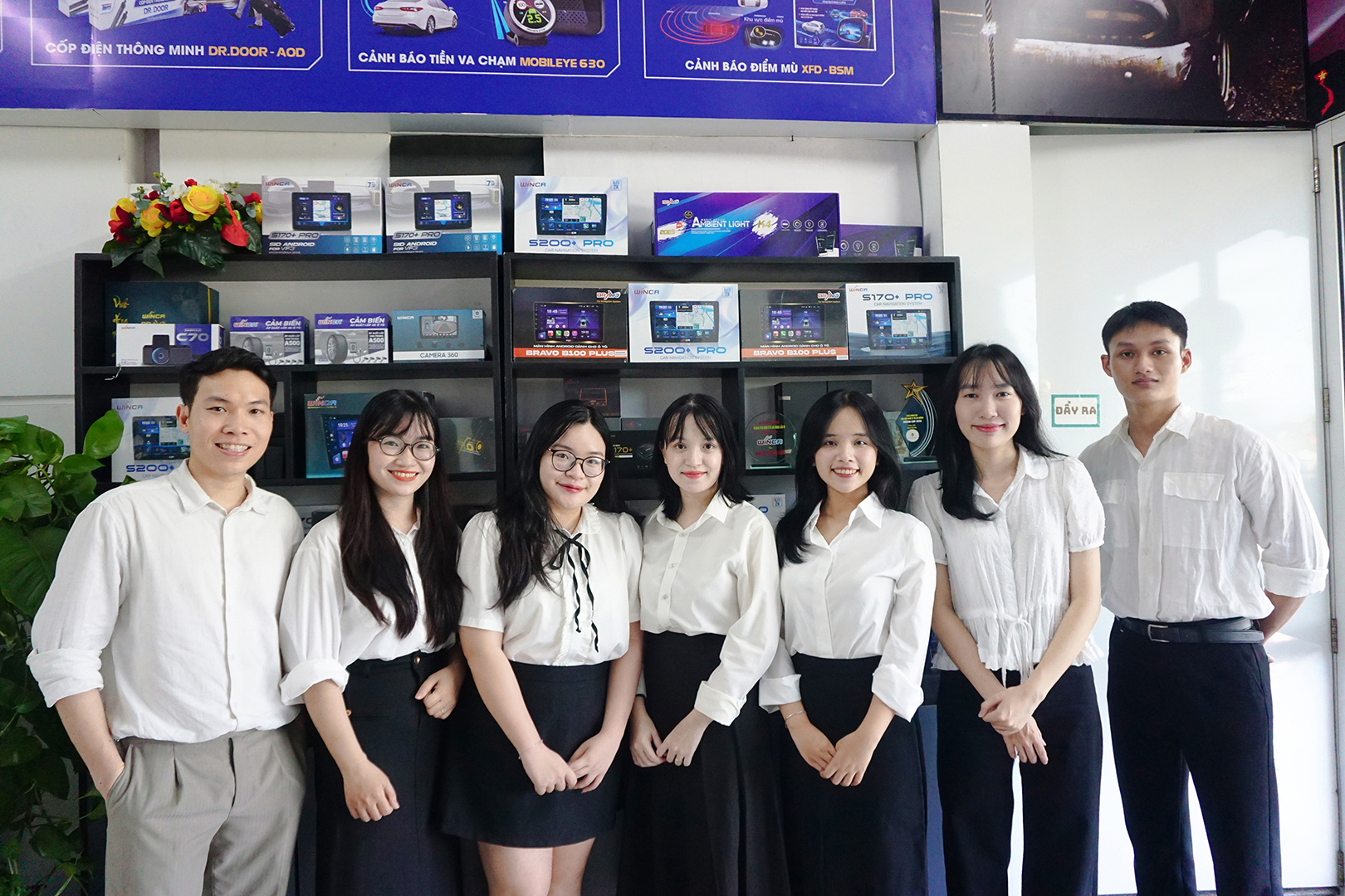 Phân Phối Sản Phẩm Ô Tô