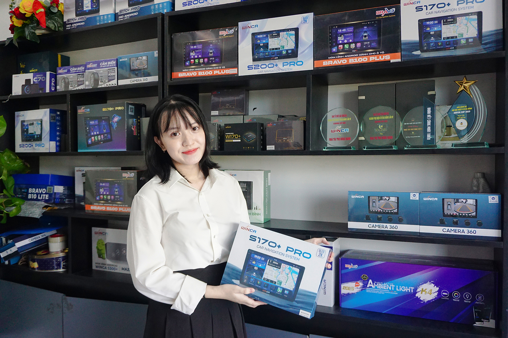 Phân Phối Sản Phẩm Ô Tô