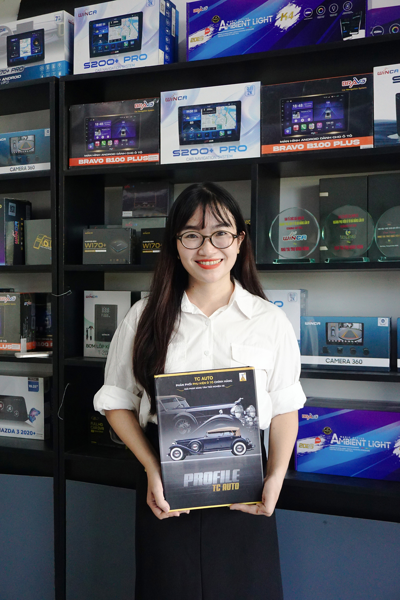 Phân Phối Sản Phẩm Ô Tô