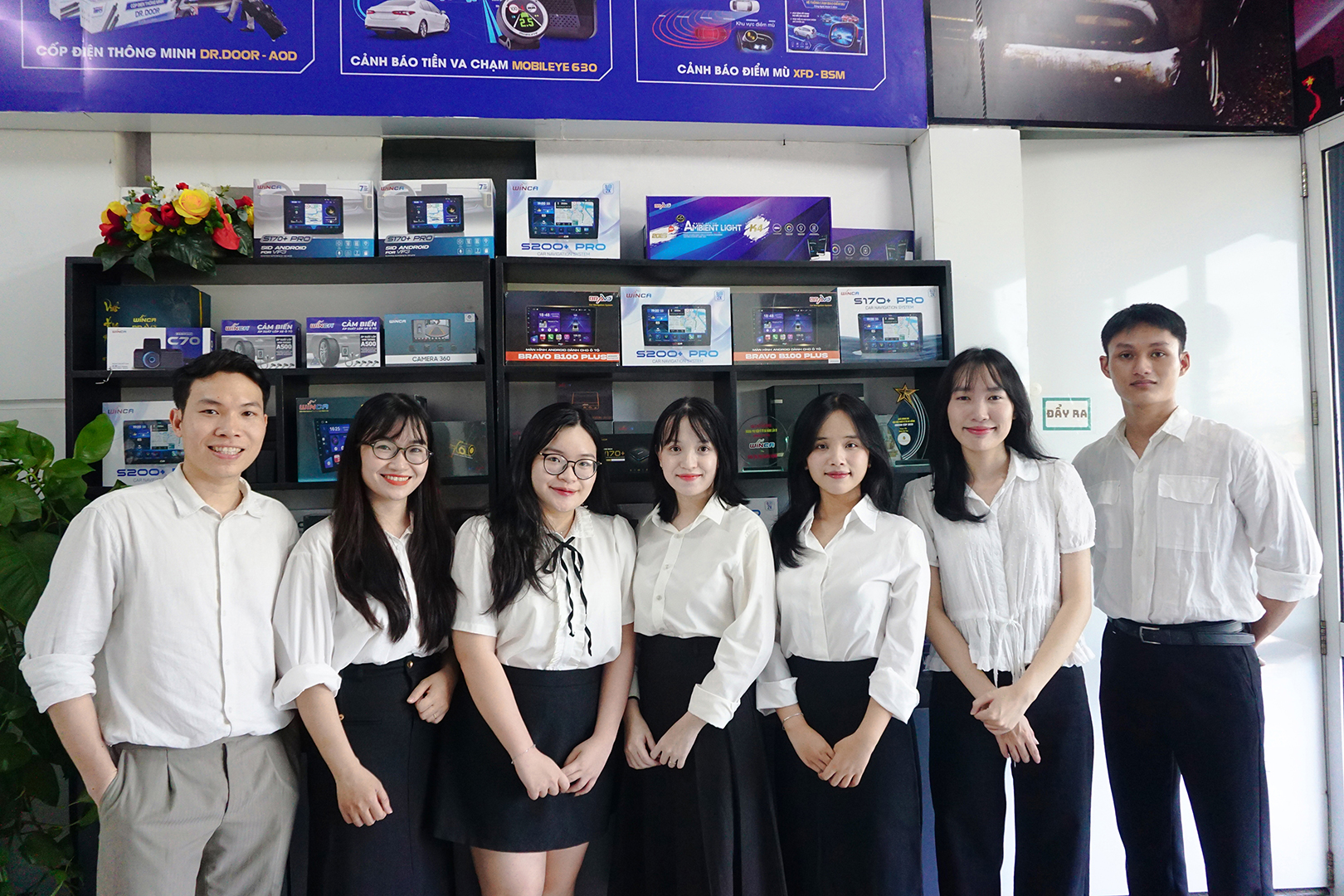 Phân Phối Sản Phẩm Ô Tô