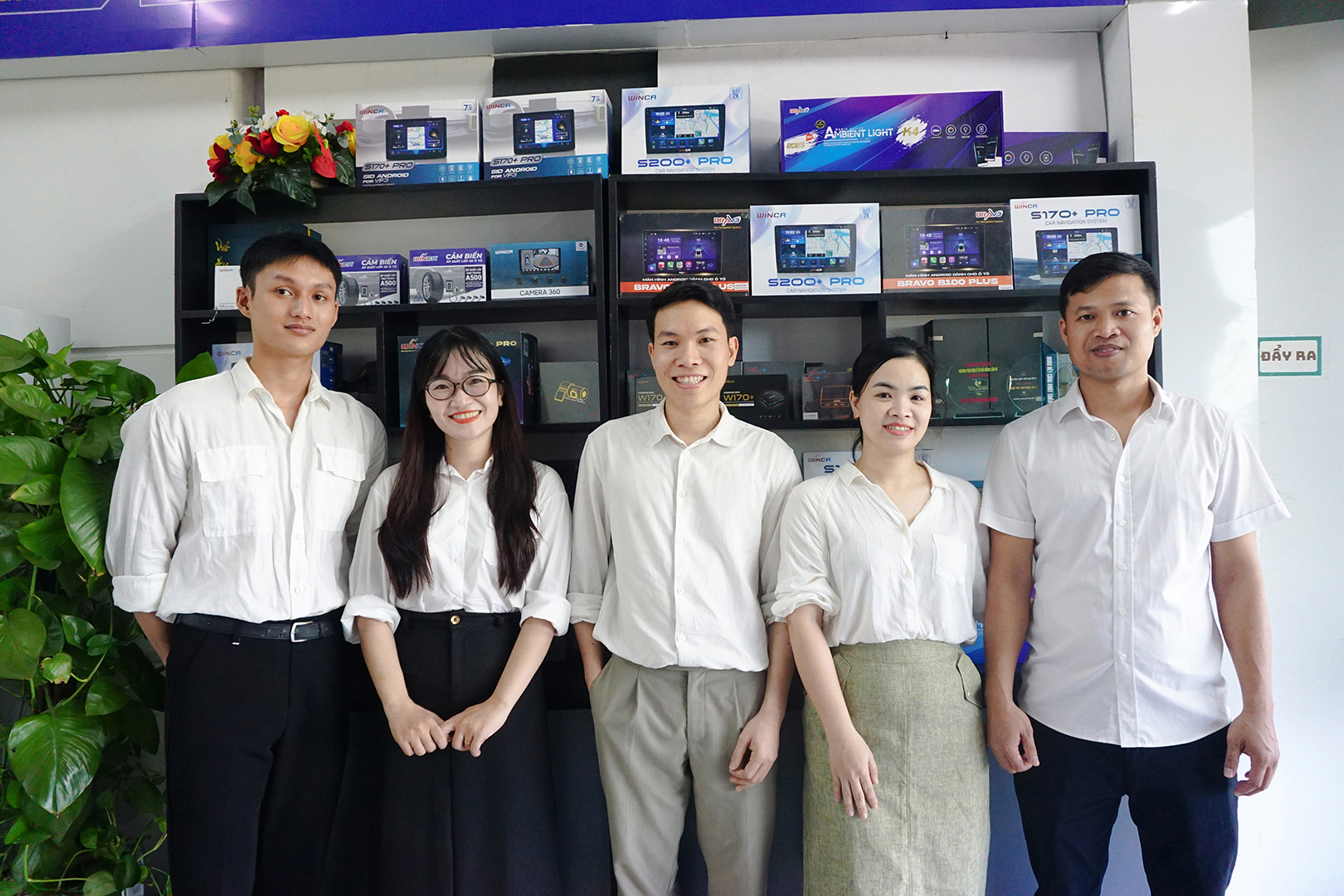 Phân Phối Sản Phẩm Ô Tô