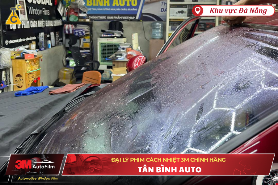 Dán phim 3M Crystalline cho kính lái Honda CRV 2025