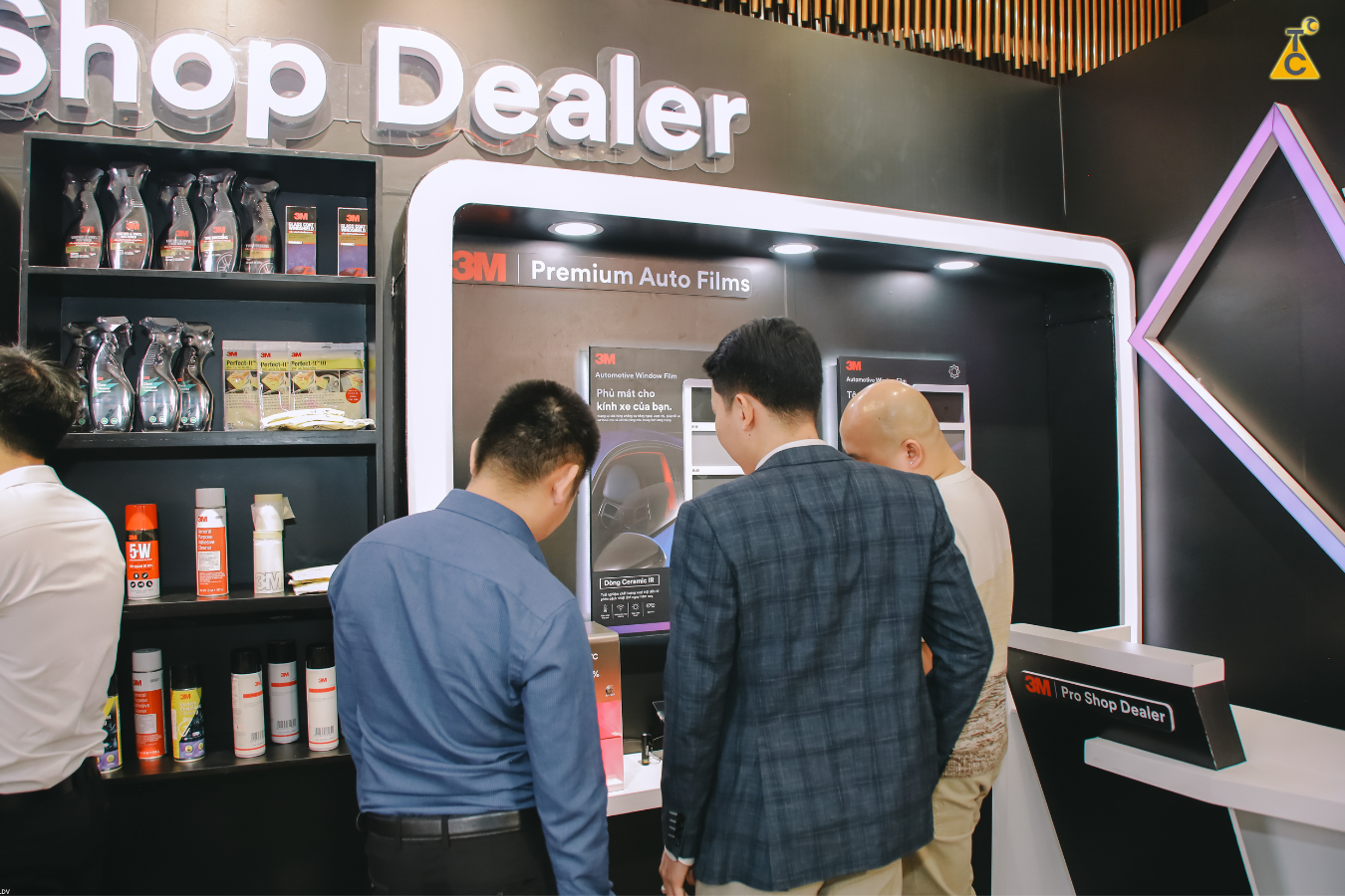 Thời điểm vàng để chuyển đổi mô hình kinh doanh