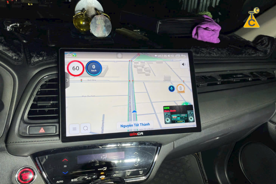 Dẫn đường thông minh & cảnh báo giao thông chủ động