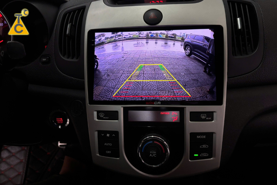 Camera lùi hỗ trợ sắc nét