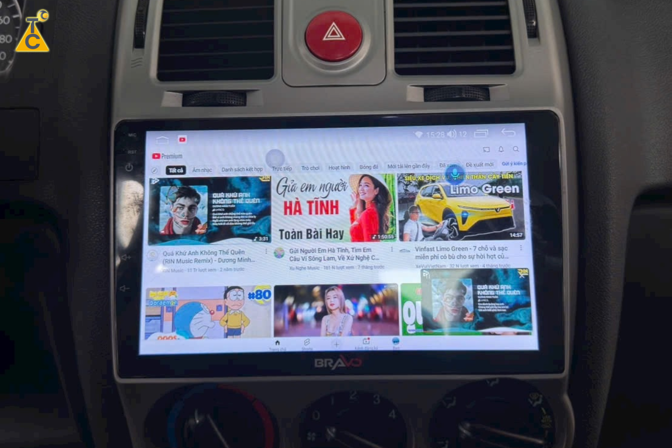 Giải trí đa phương tiện như máy tính bảng cao cấp