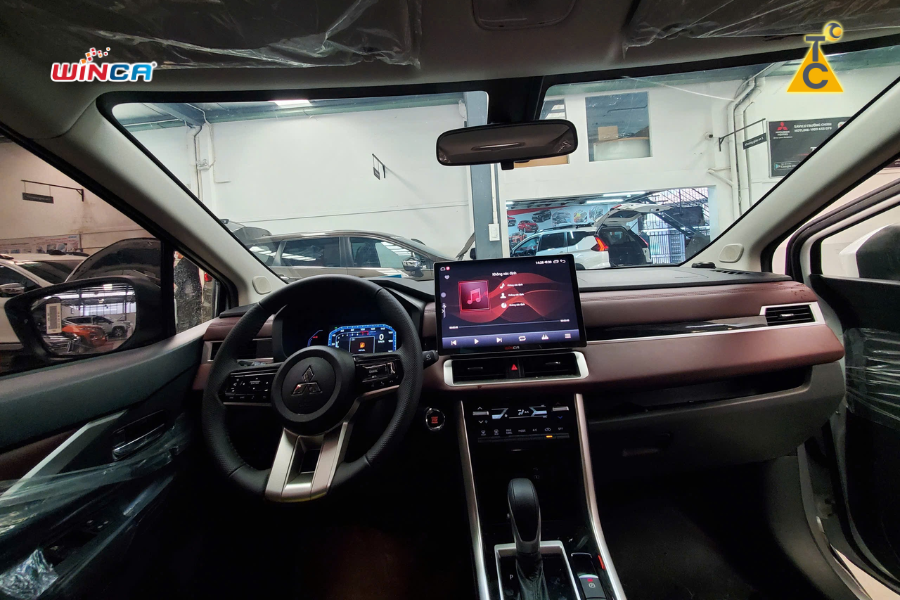 Nâng tầm trải nghiệm lái với lắp đặt màn hình Android Winca 13 inch cho Xpander 2026 