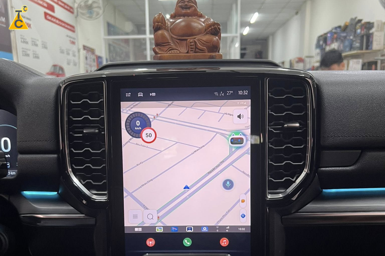 Điều khiển giọng nói với giao diện linh hoạt để lái xe nhẹ nhàng hơn