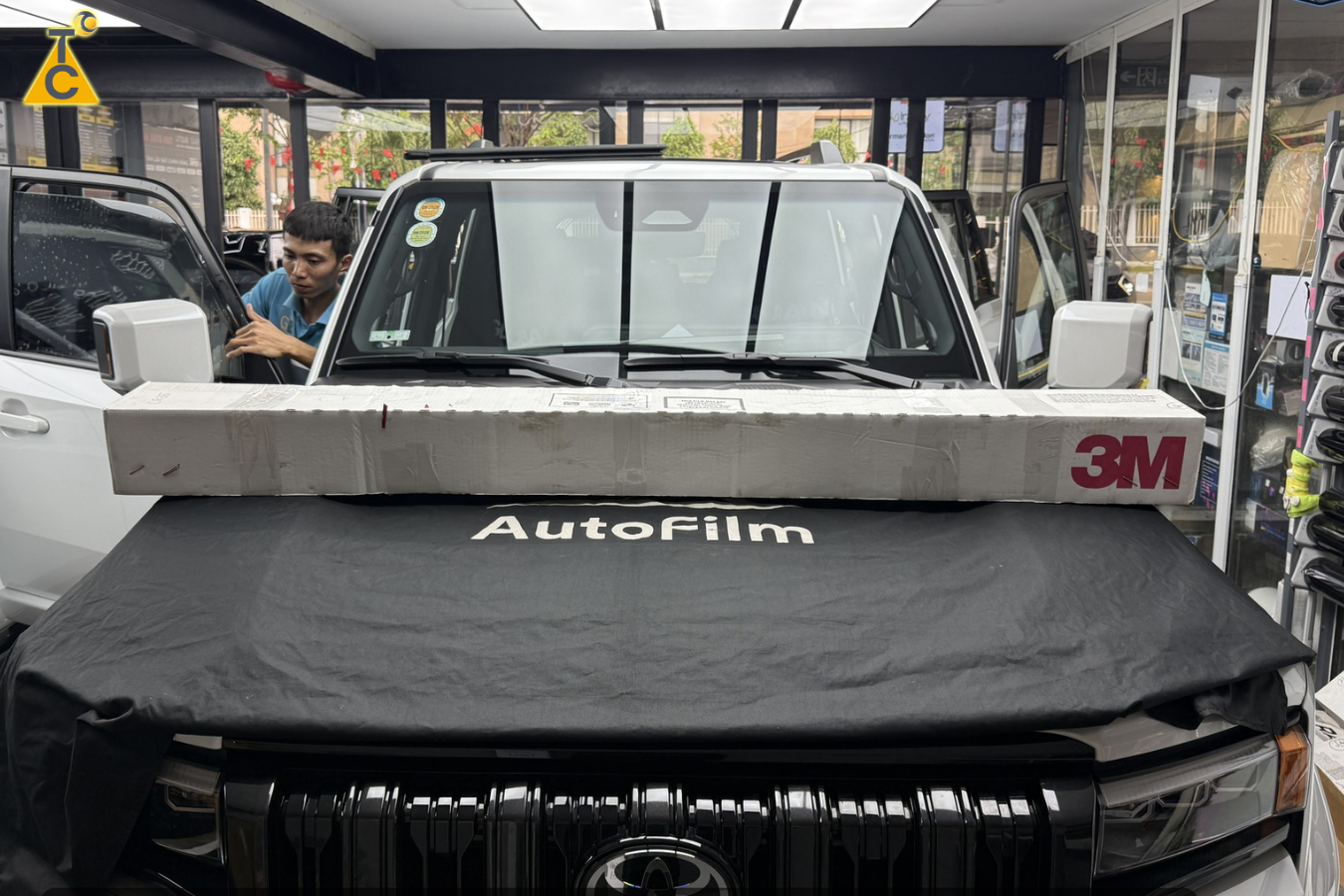 Phim Cách Nhiệt 3M Crystalline cho Land Cruiser Prado 250