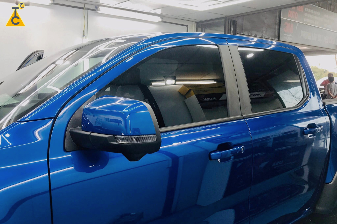 Phim cách nhiệt 3M Crystalline giảm chói chống UV cho Ford Raptor 2025