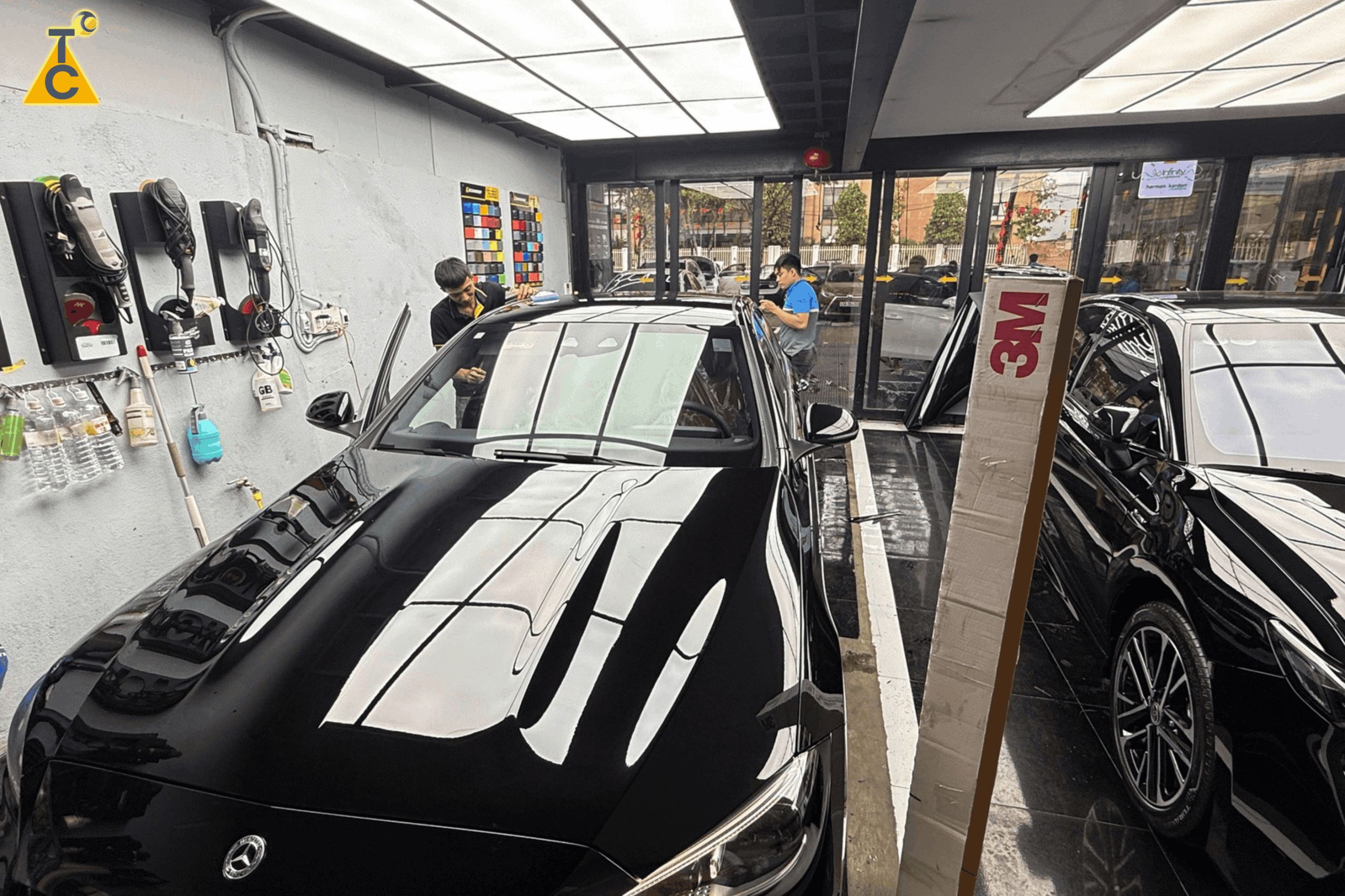 Dán Phim Cách Nhiệt 3M Crystalline Cho Mercedes-AMG C 43 – Khi Hiệu Năng Đi Cùng Sự Tiện Nghi