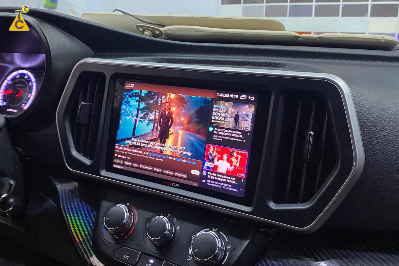 màn hình Android Teraco Winca S170+ phát YouTube trên xe Tera-V8