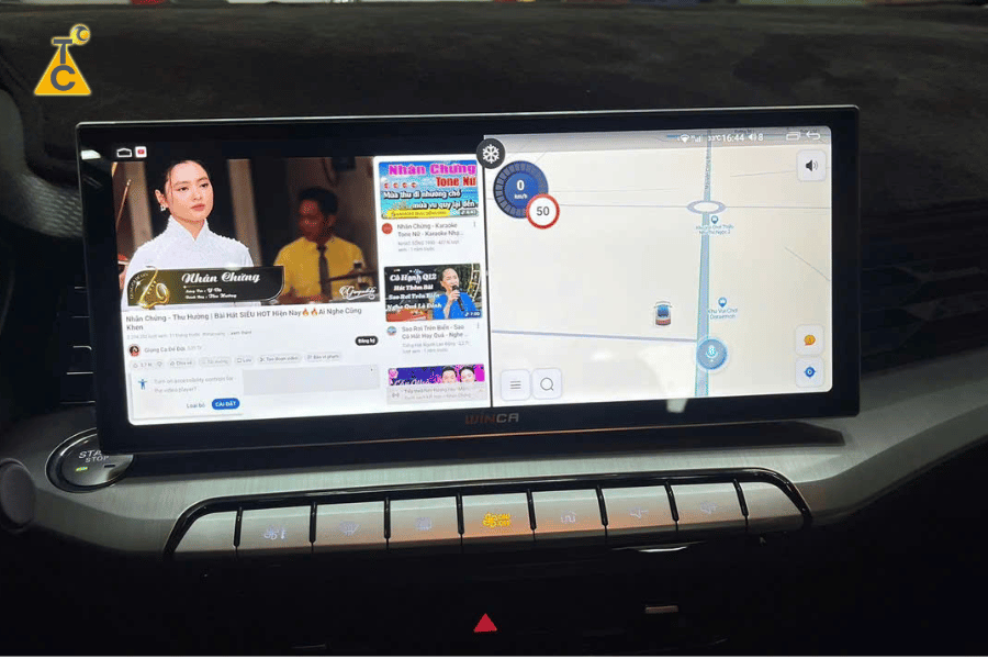 Màn hình Winca S300+ 12.3 Inch hiển thị chia đôi bản đồ và Youtube trên xe MG5