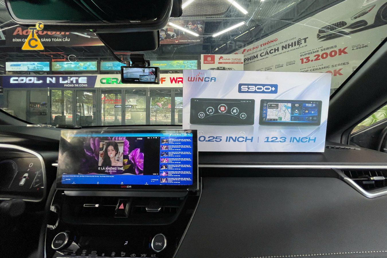 Toyota Cross nâng cấp Màn hình Android S300+ 12.3 Inch 2K thông dụng