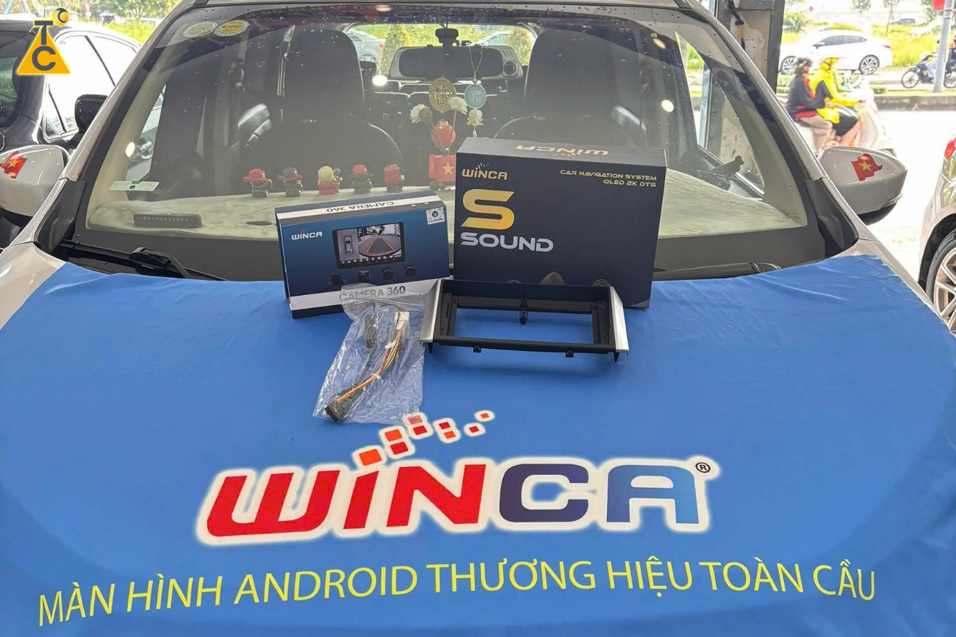 Lắp màn hình Android ô tô